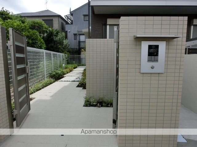 メゾンドレーヴの玄関写真