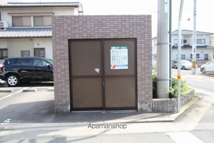 オリーブパレス松縄[3LDK/72m2]の共用部2