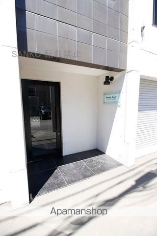 ブランノワールフォレスタの玄関写真