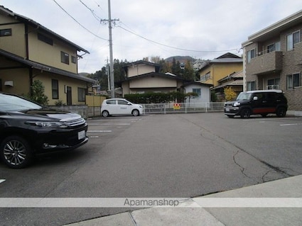 長野県長野市大字小柴見[1LDK/30.39m2]の駐車場