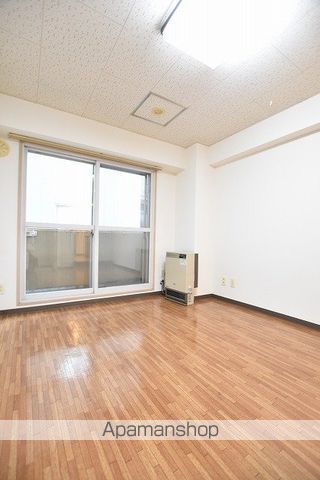 メゾンクレスト北大前IIの内装写真