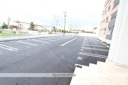 モア　ドリーム[1K/30.96m2]の駐車場