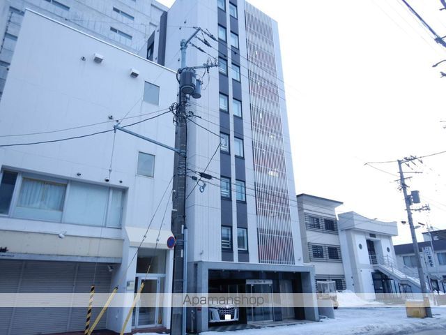 ラトゥール18の外観写真