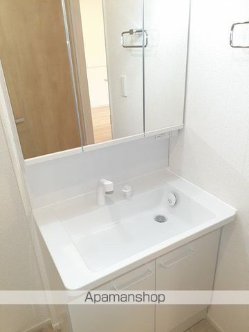 ジェネシスIIIの内装写真