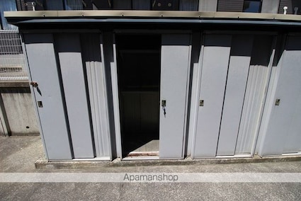 フルール[2K/40.87m2]のエントランス