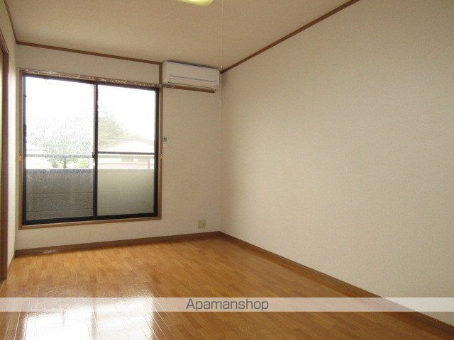 プレインストーン子安の内装写真