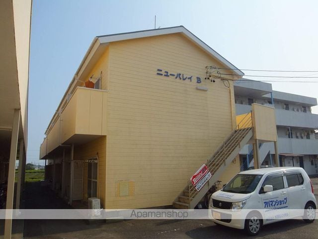 ニューバレイB棟の外観写真