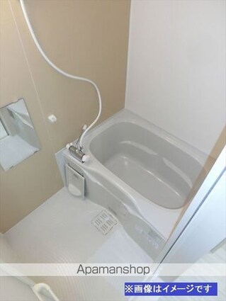 和歌山県和歌山市新中通５丁目[1K/29.5m2]のバス