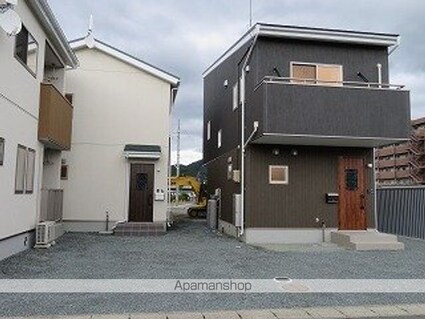岩手県盛岡市南仙北１丁目[3LDK/82.39m2]の駐車場