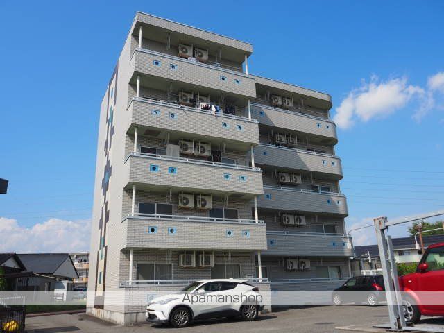 依田ハイツ D棟の外観写真