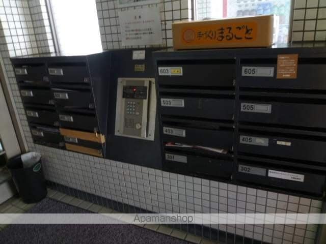 藤井ビル北17条の玄関写真