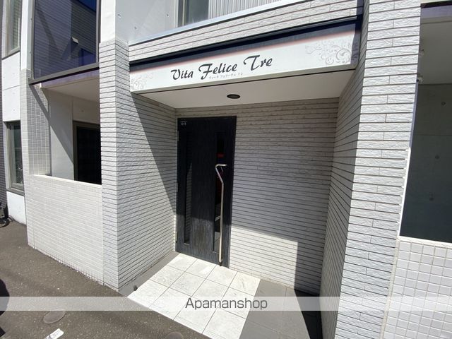 ヴィータフェリーチェ トレの玄関写真