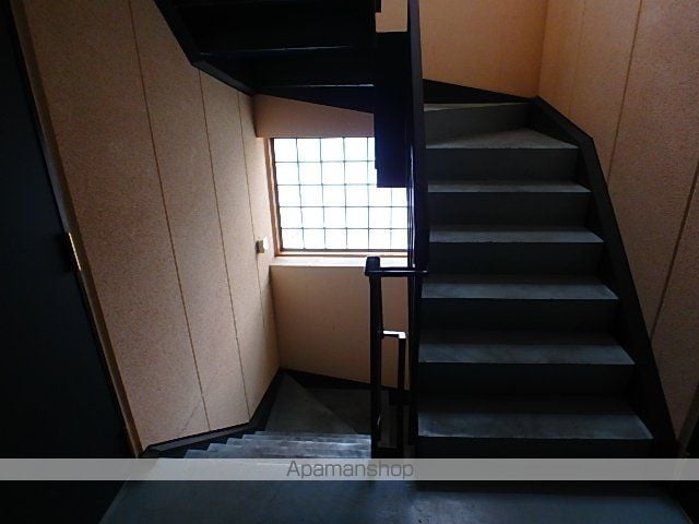 フリーディオ門真VIの玄関写真
