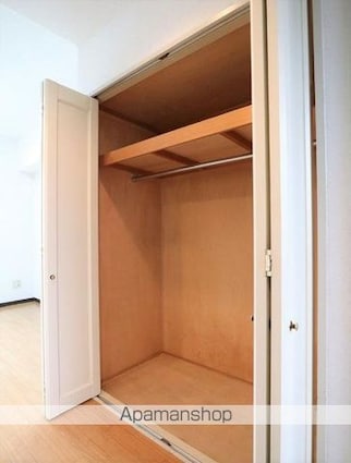 ラ・ルース国立[1R/18.05m2]の収納