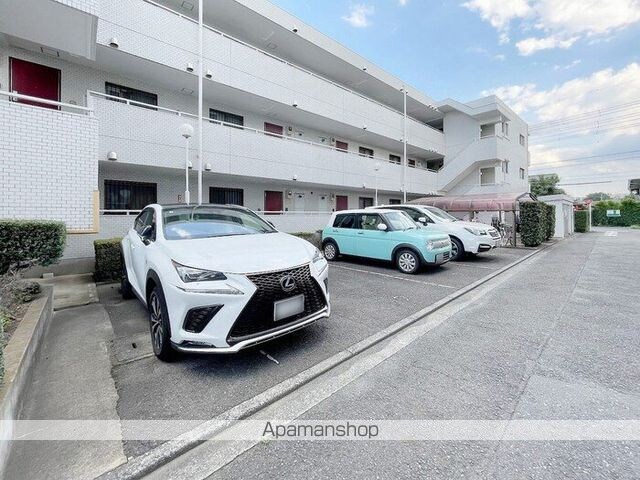 清水マンション[2LDK/49.5m2]の駐車場