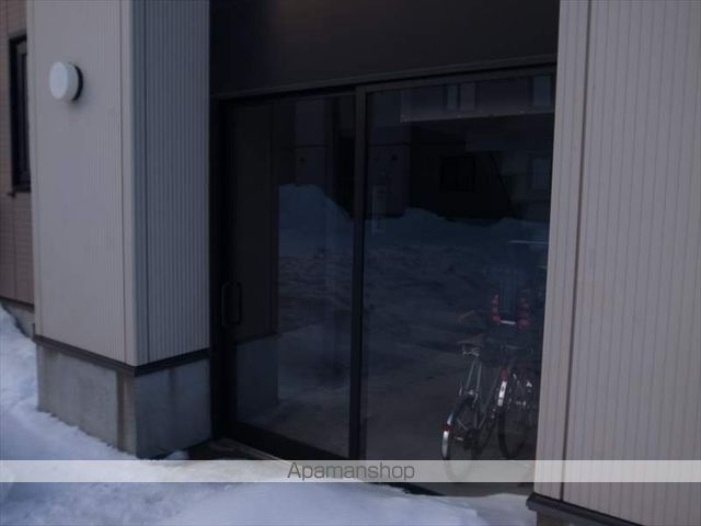 ディアス里塚Aの玄関写真