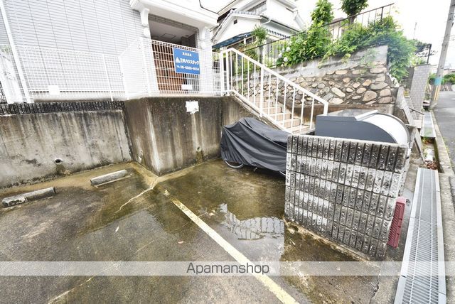チェリーヒル刀根山の玄関写真