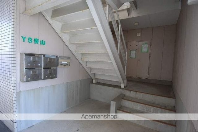 YS青山の玄関写真