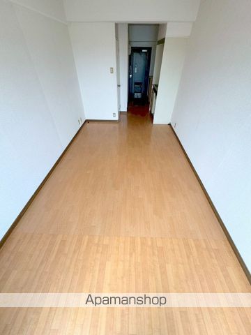 メモリースリーの内装写真