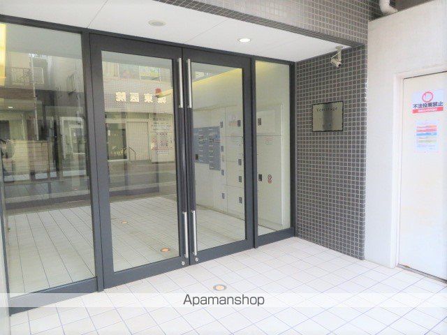 ヴァンスタージュ関目の玄関写真