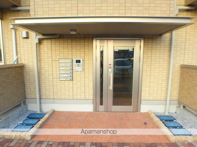 ビュー大久保の玄関写真