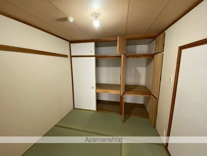 シャンボール第二荒町[3LDK/64.4m2]の収納