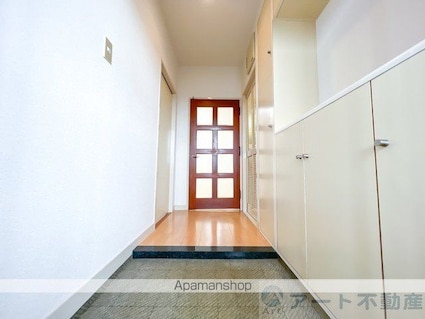 西石井ハイツ[2LDK/59.78m2]の玄関