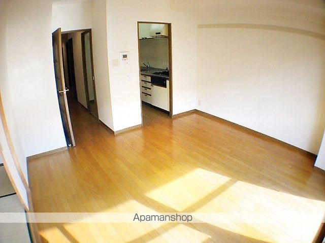 レジェンダリー小松の内装写真