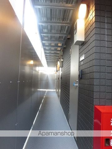 カージェ川崎IIの玄関写真