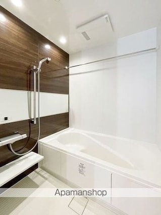 グラナーデ高井戸東[2LDK/72.28m2]のバス