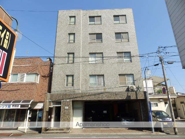 廣島屋ビルの玄関写真