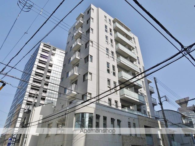 アースブルージュの外観写真