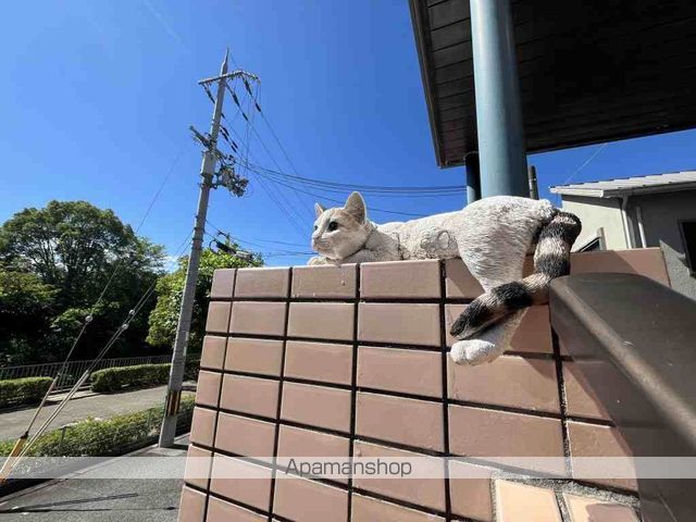 協栄箕面第二ハイツの外観写真