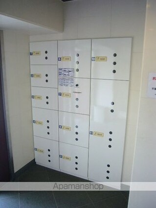 ル・リオン牛込柳町[1K/36.98m2]の共用部1