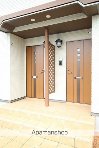 クラニアI号館の玄関写真