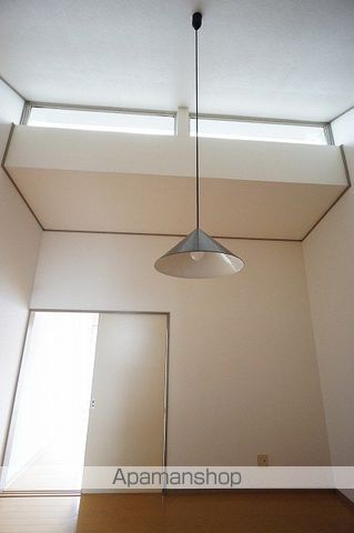 ライブイン西千代田の内装写真