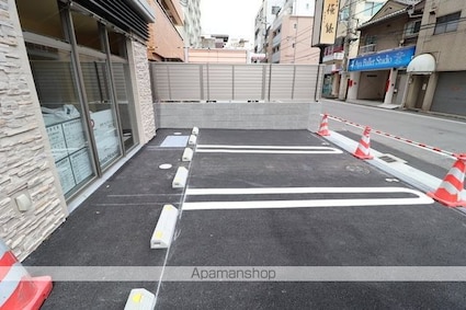 Ｌａ　ｎｅｉｇｅ　中山下[1LDK/51.08m2]の駐車場