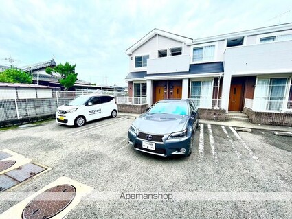 グレイスＴ　Ⅰ[2LDK/63.44m2]の駐車場