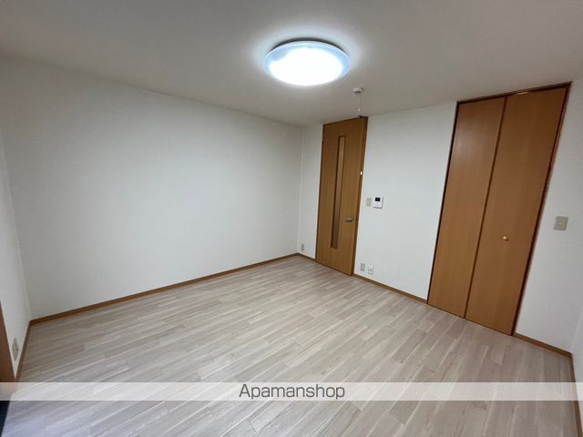 ヴェルデパエーゼの内装写真