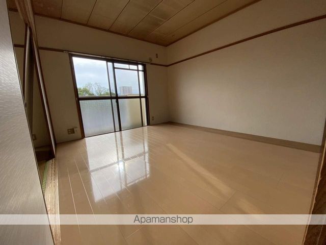 クレシェンテ恒久の内装写真