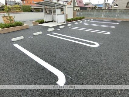 カルム　ルース[2LDK/58.99m2]の駐車場