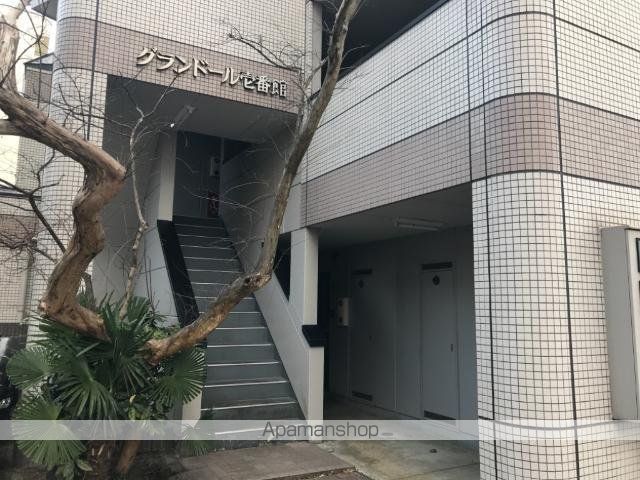 グランドール壱番館の玄関写真
