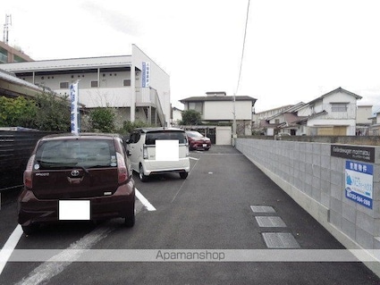 ゲレンデヴァーゲン森松[1DK/23.6m2]の駐車場2