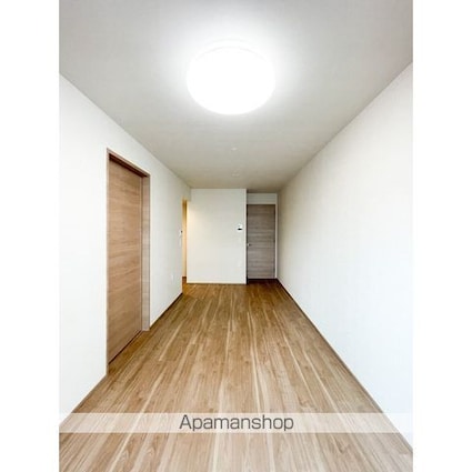 ＬｕｍｉＣｏｕｒｔ　ＭＩＴＡＫＡ[1SLDK/48.6m2]のリビング・居間