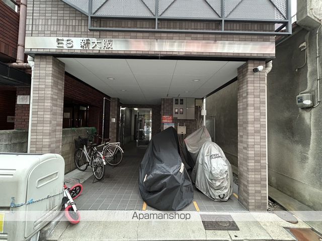 イーエス新大阪の玄関写真