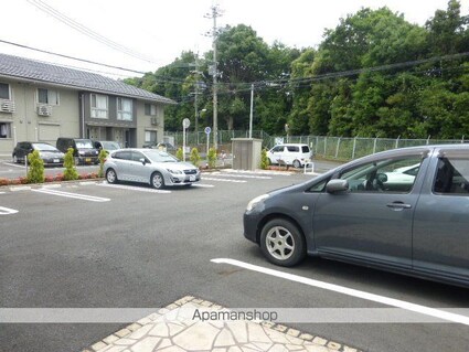 サンリット北大路[1LDK/57.64m2]の駐車場2
