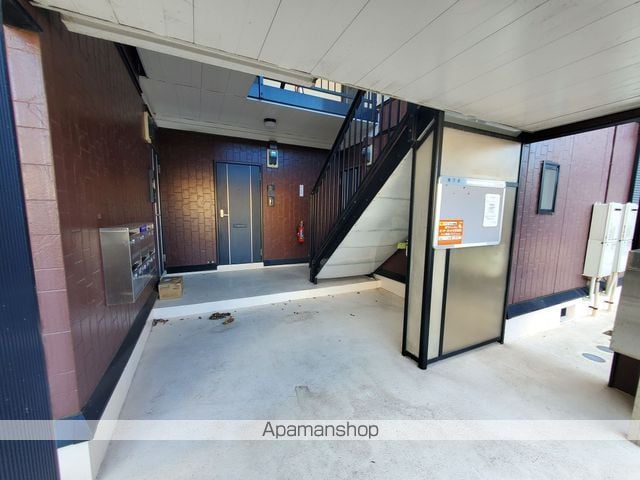 ロイヤルパレス参番館の玄関写真