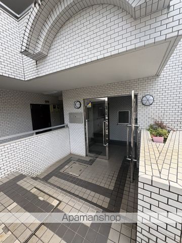 TOP北浦和の玄関写真