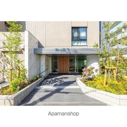 東京都世田谷区下馬２丁目[1K/28.66m2]のエントランス
