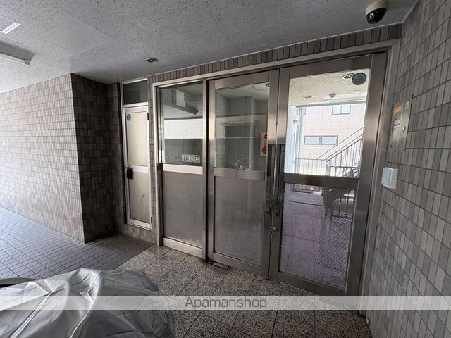 中市マンションの玄関写真